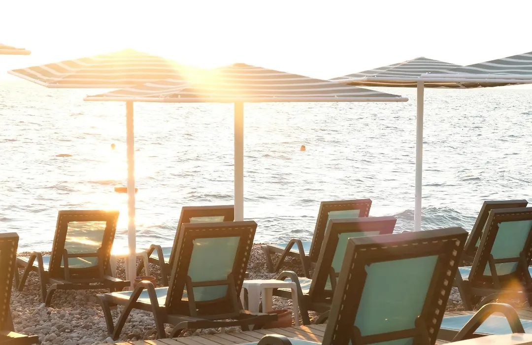 Crystal De Luxe Comfort Collection-1